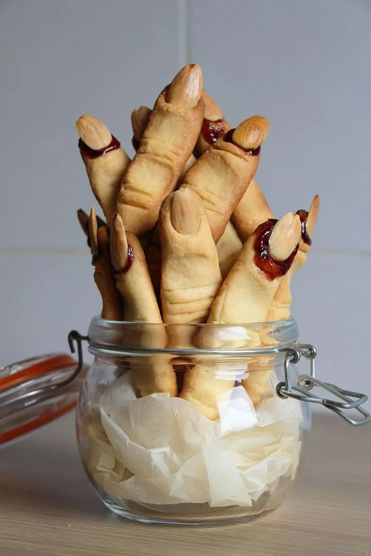 Doigts de sorcière d'Halloween, une recette effrayante et délicieuse.