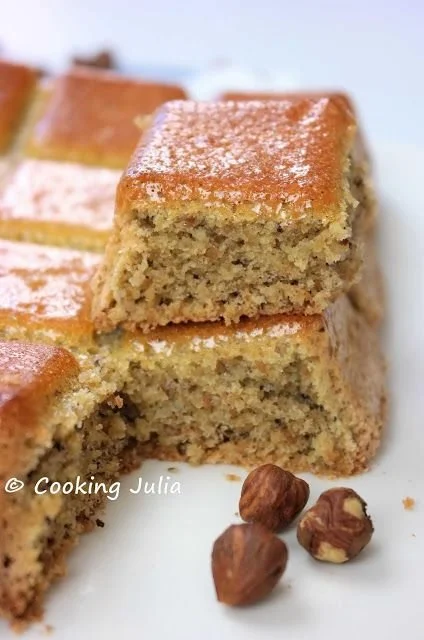 Gâteau léger aux noisettes fait maison avec 3 ingrédients