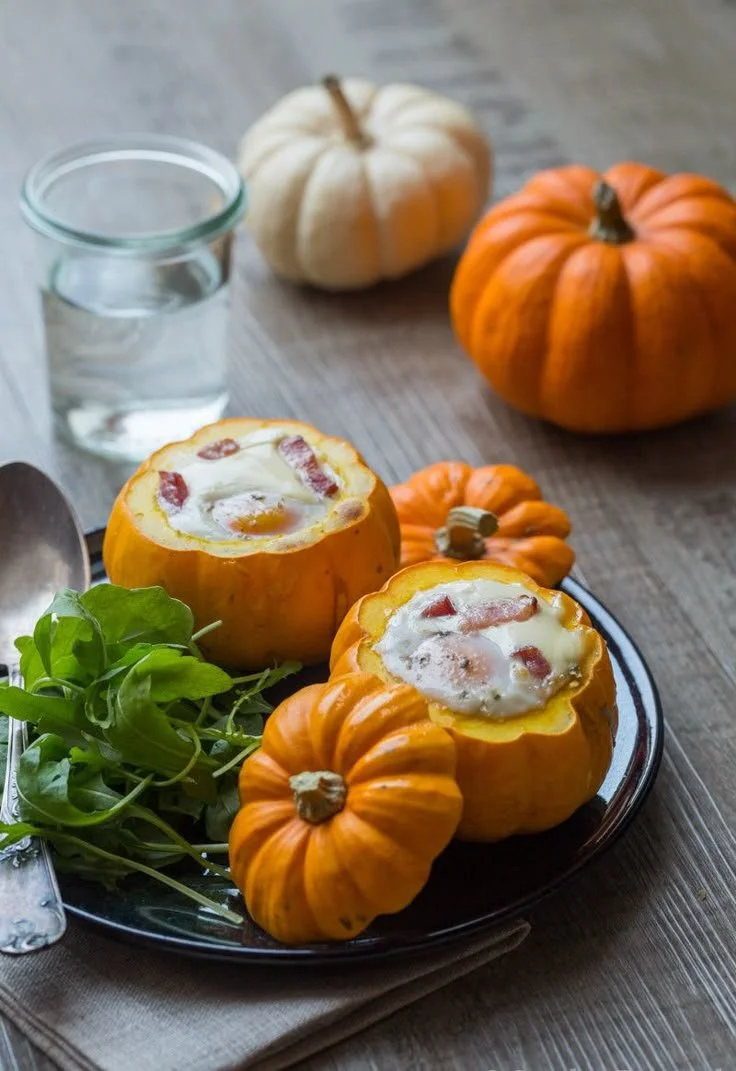 Œuf cocotte en courge Jack Be Little, un plat réconfortant et original