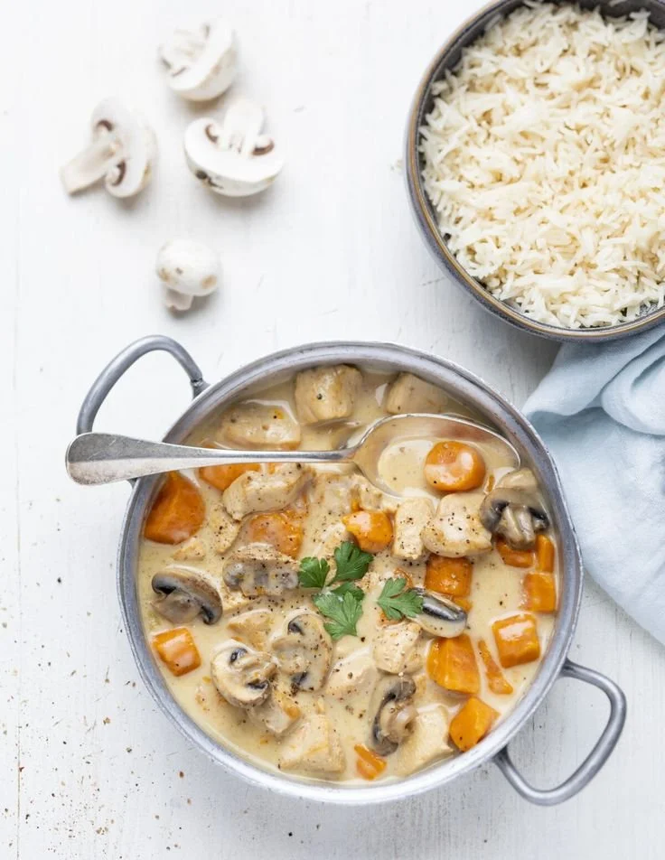 Recettes de plats à préparer la veille pour des repas festifs savoureux.