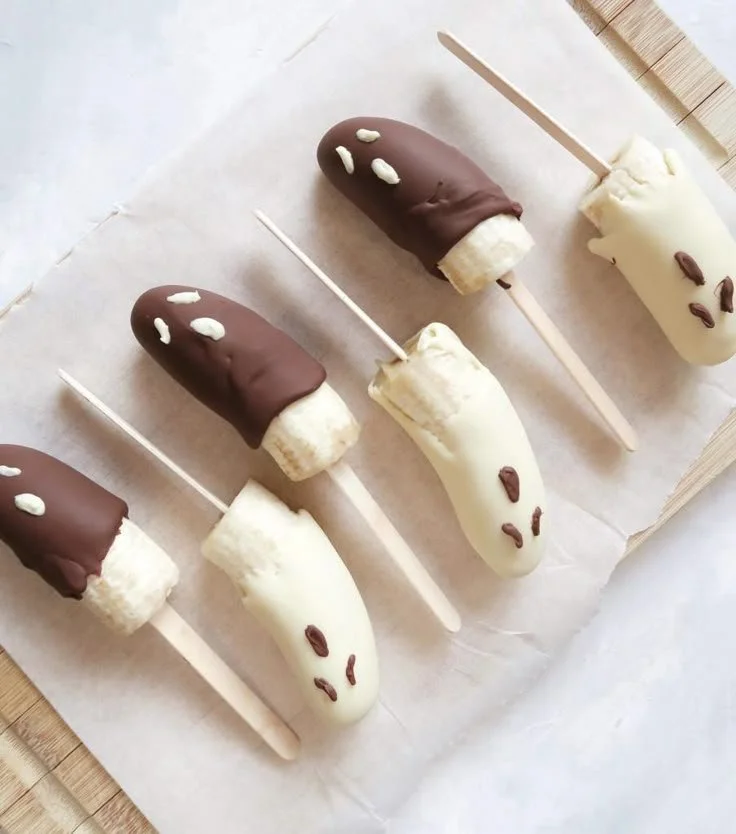 Glace à la banane Halloween - Dessert créatif et savoureux pour la fête