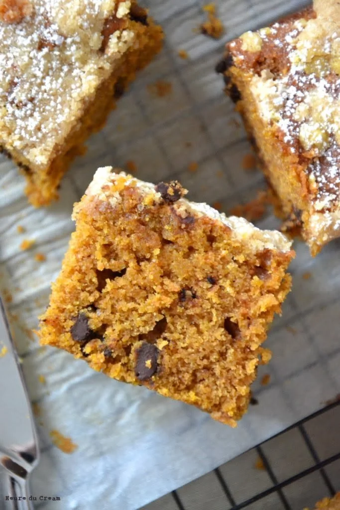 Crumb cake au butternut et pépites de chocolat savoureux et moelleux