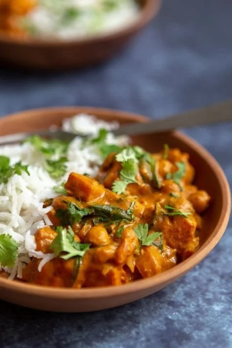 Recette de curry aux pois chiches et butternut, plat végétarien savoureux