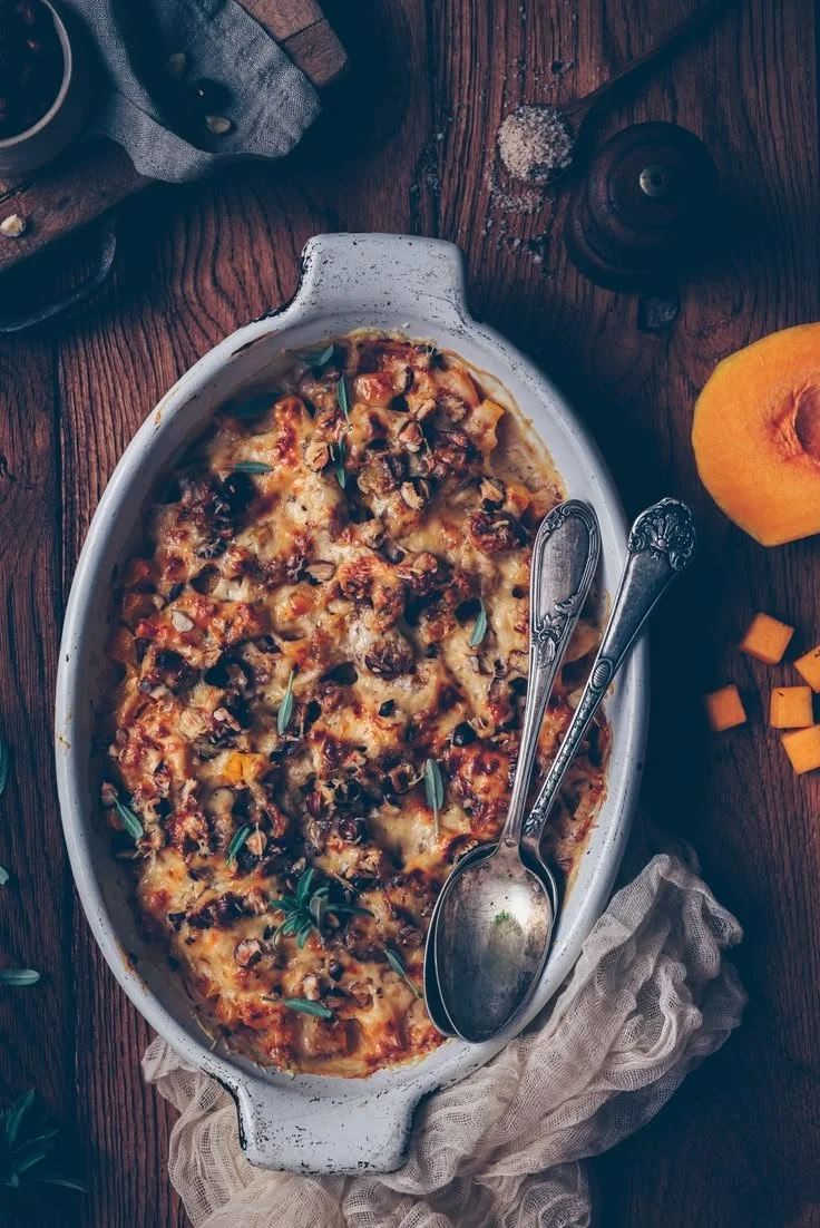 Gratin de butternut avec châtaignes et noisettes, un plat réconfortant