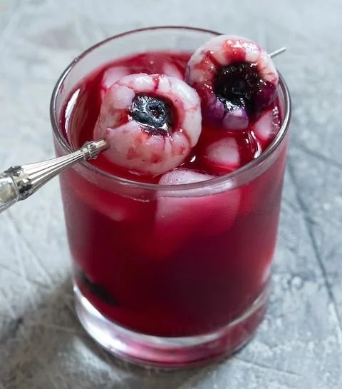 Cocktails d'Halloween colorés et décoratifs à déguster