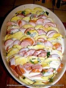 Pommes de terre à la cancoillotte avec saucisses de Morteau fumées