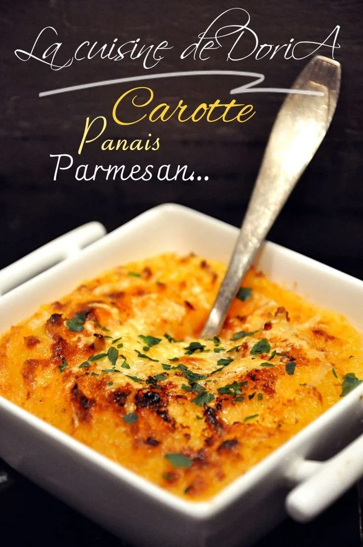 Purée de panais et carottes servie dans un bol, prête à déguster.