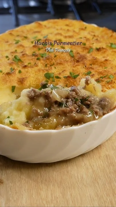Assiette de Hachis Parmentier, plat traditionnel français réalisé par Etchebest